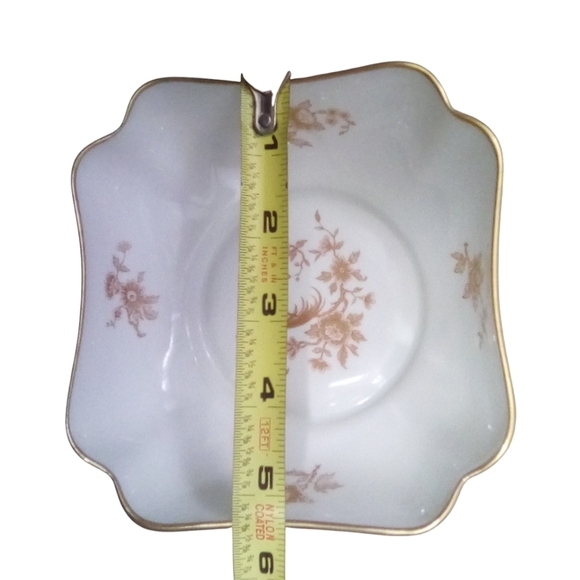 Limoges France Porcelain Trinket Dish with Gold Floral Design and Scalloped Edg - Picture 3 of 5